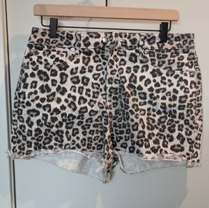 Good American 8/29 cheetah leopard denim shorts